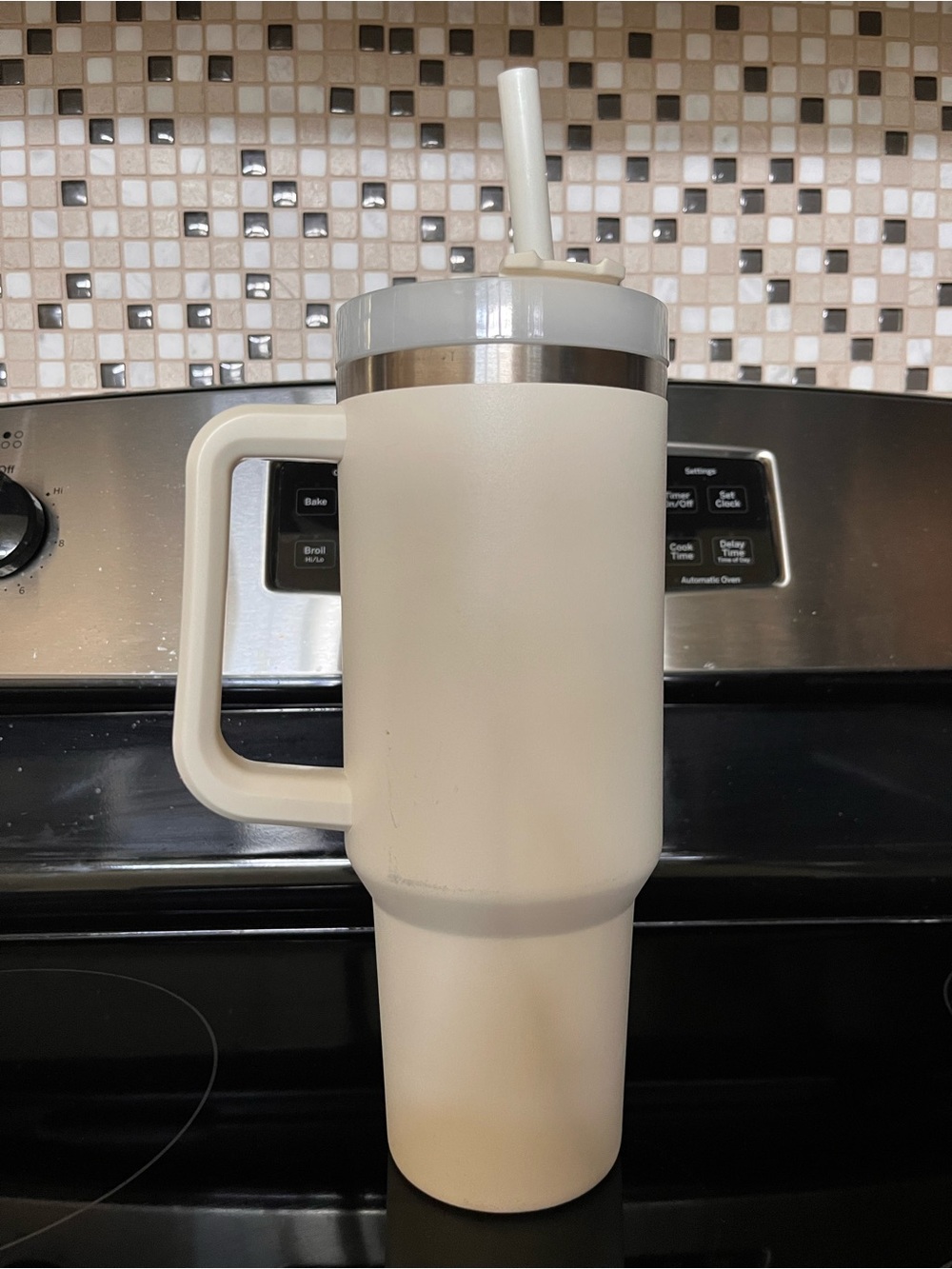 40 OZ Stanley Cream White Stainless Steel Travel Mug with Handle and Straw Lid - Picture 2 of 4